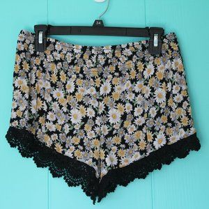 Forever 21 Adorable Ladies Daisy Print Lounge/Pajama Shorts Size Large